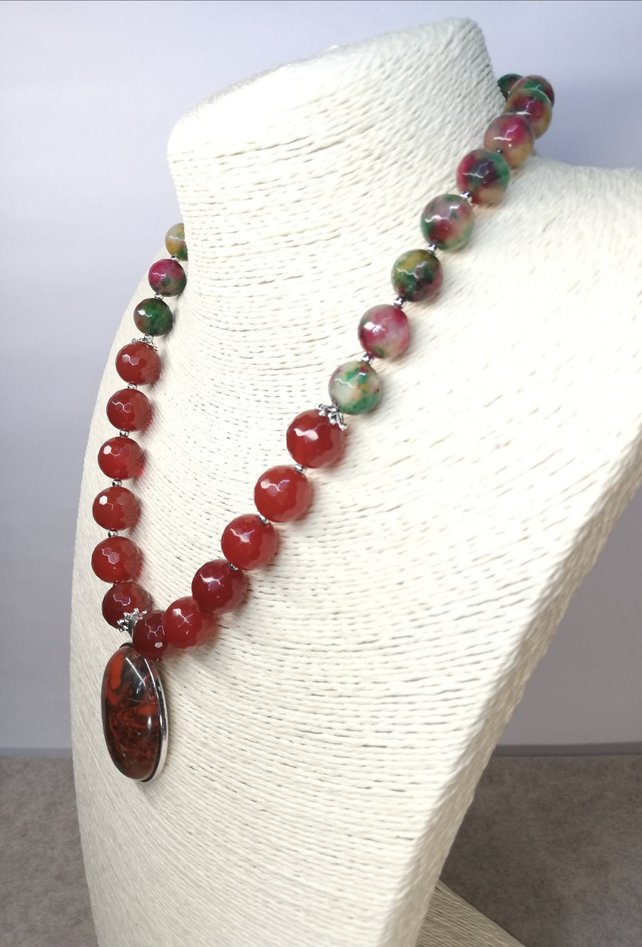 Parure con centrale in diaspro