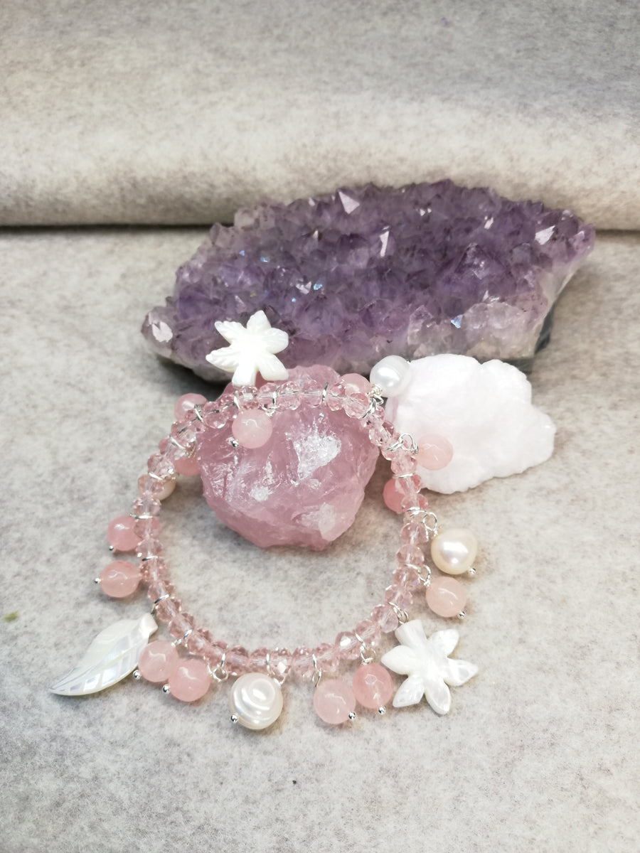 Bracciale charms quarzo rosa e perle