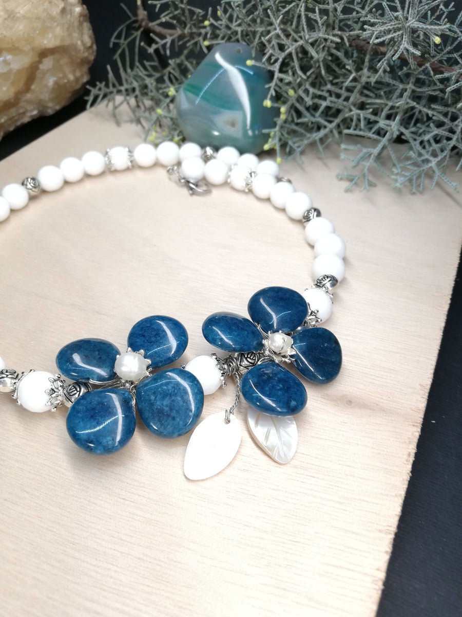 Collana in fiore giada bianca