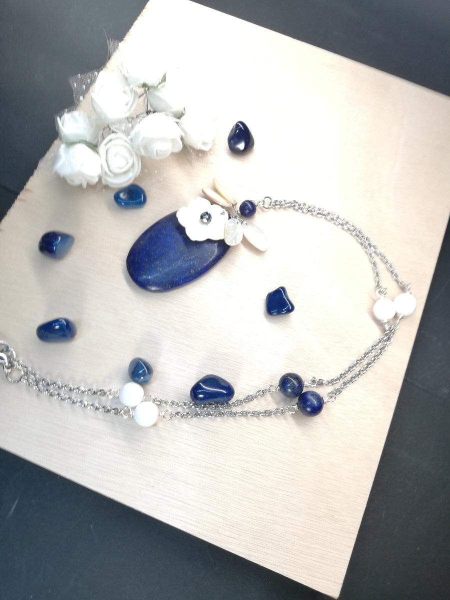 Collana con pendente in lapislazzuli