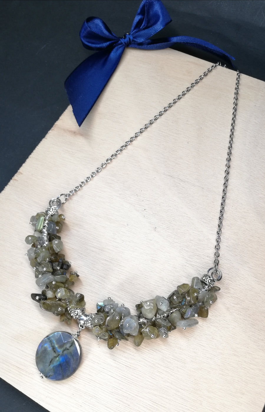 Collana pendente in labradorite