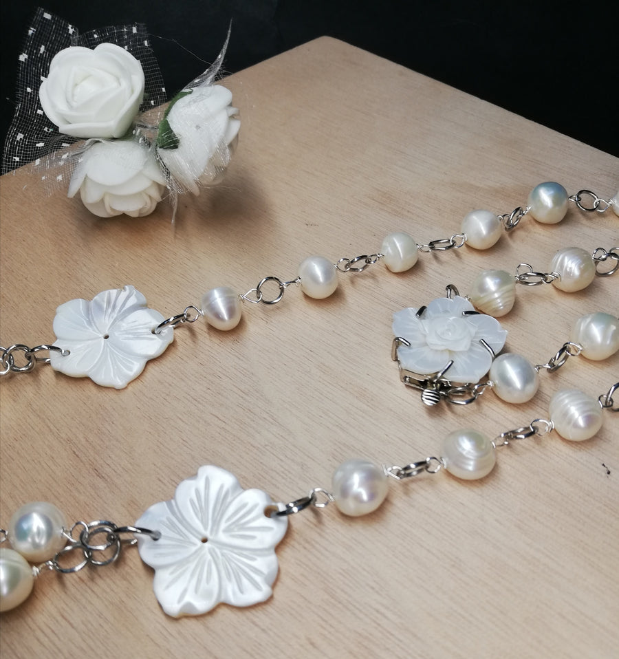 Collana perle con fiori