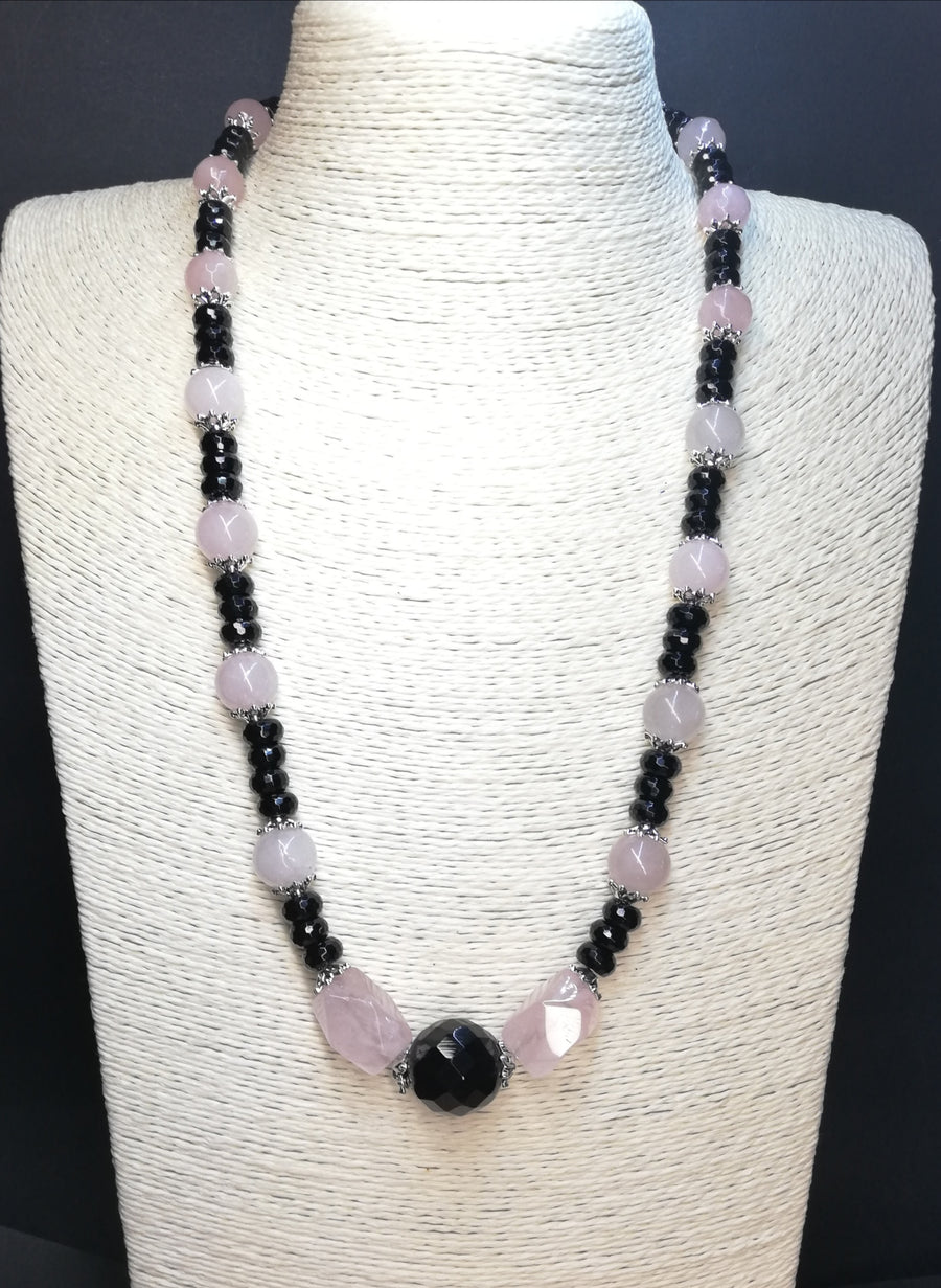 Parure in quarzo rosa e onici