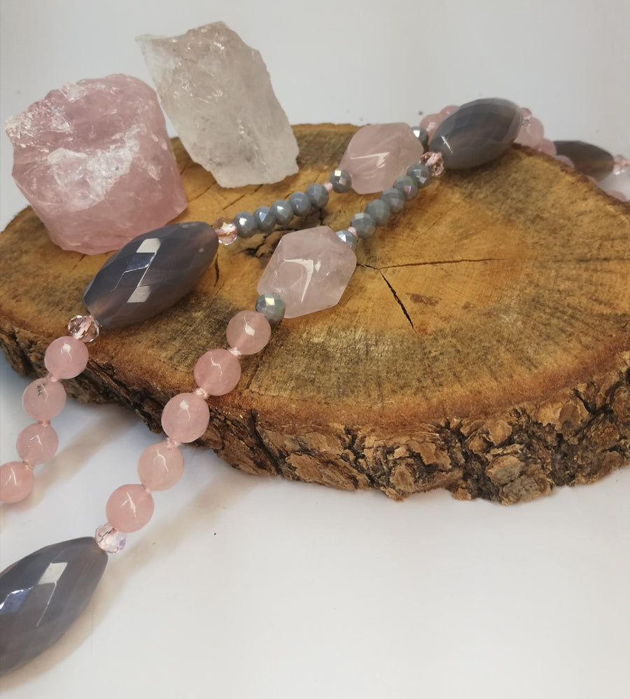 collana lunga quarzo rosa e quarzo nuvola